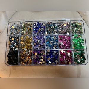 Round‎ Flatback Rhinestone Box  Multi-Color
